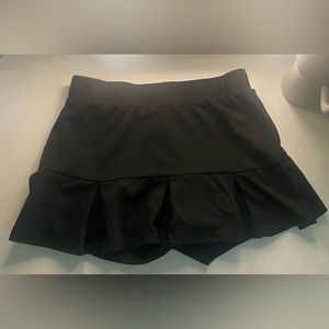 Black varsity practice skirt